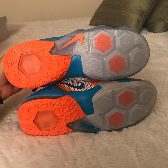 Nike Lebron 5.5 - Picture 3 of 5